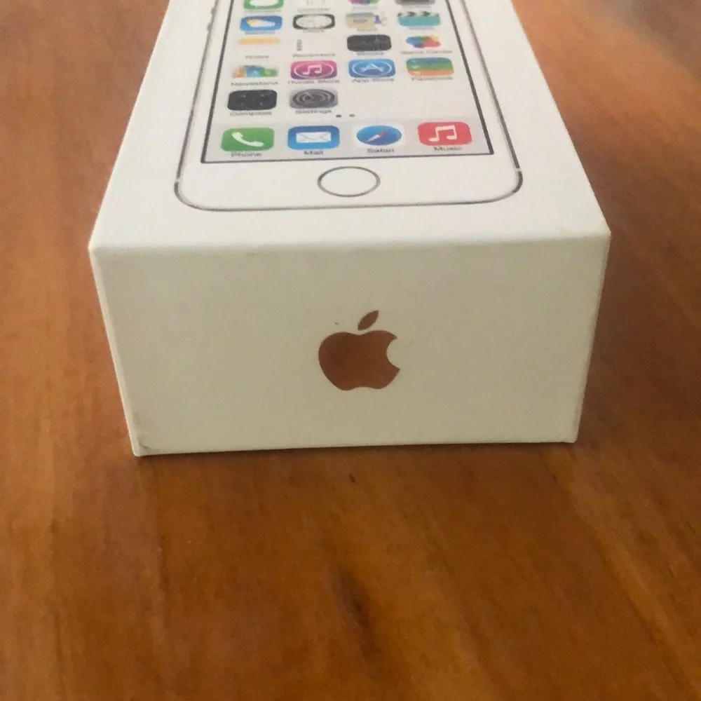 Apple iPhone 5S Box